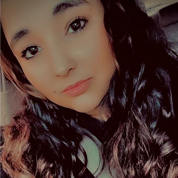 Meet your Posher, Taya - Picture 6 of 6